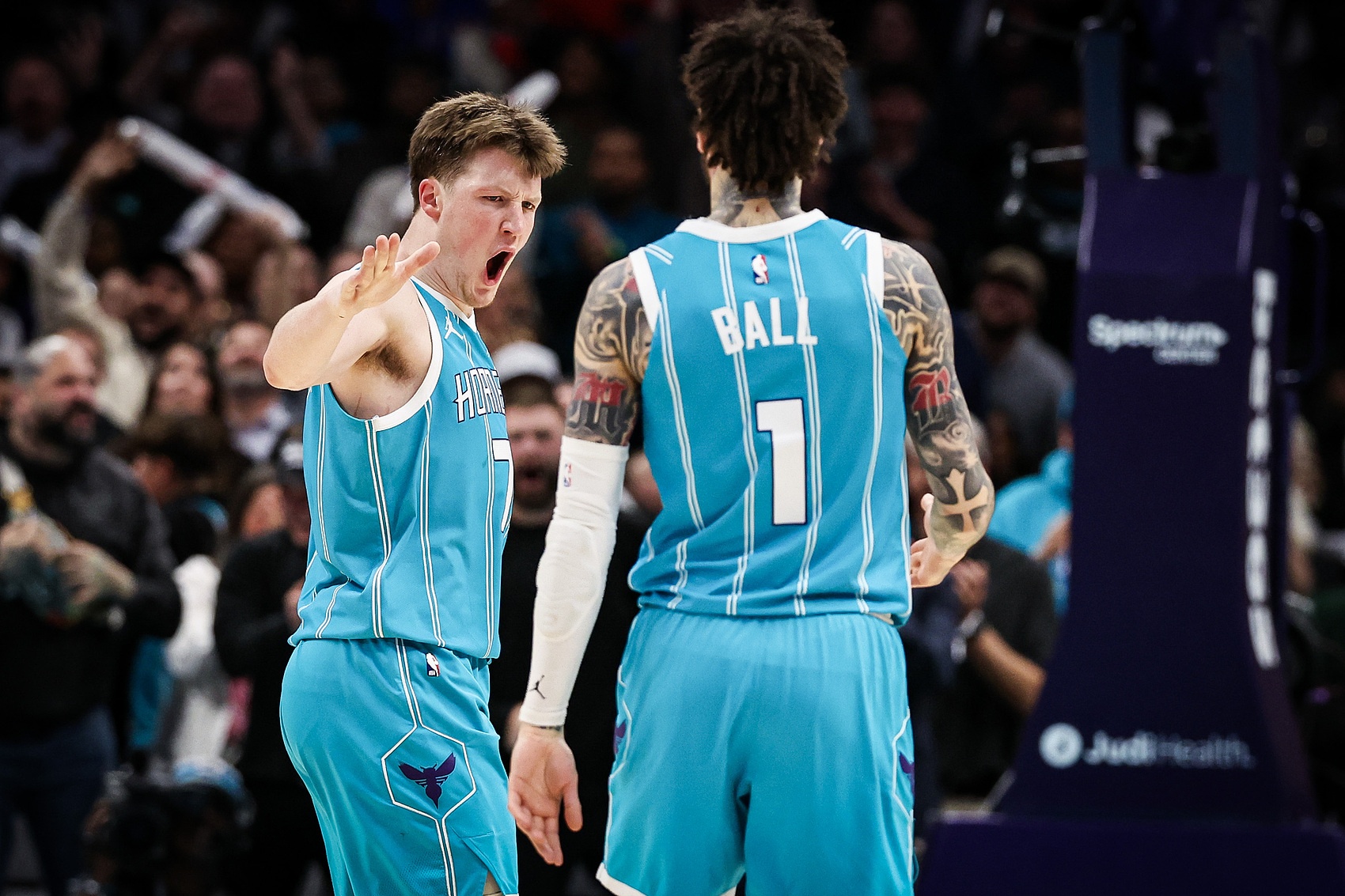 芒果体育登录入口-NBA彩经：黄蜂一飞冲天灭火晋级下一轮 太阳主场发力挑落开拓者